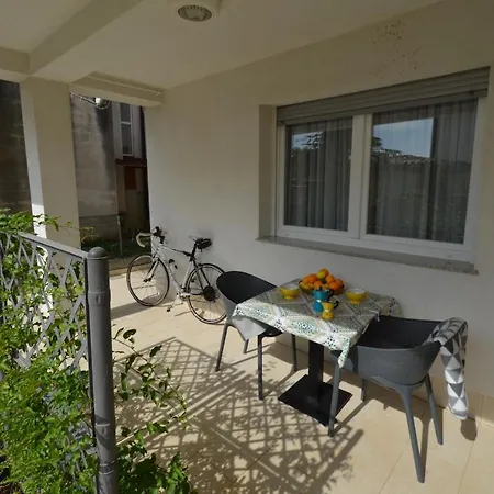 Apartments Karmen Maria Novigrad  Exterior photo